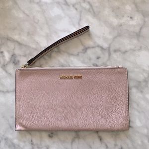 Michael Kors Jet Set Clutch